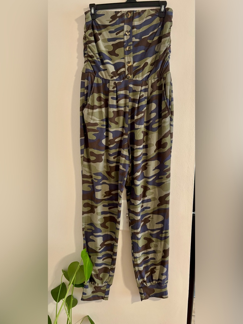 Camo Print High-Waist Pants